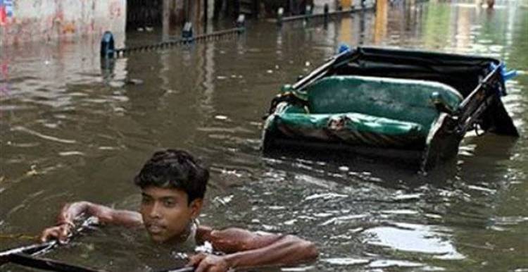 Ινδία: 26 νεκροί και 50 αγνοούμενοι εξαιτίας των μουσώνων
