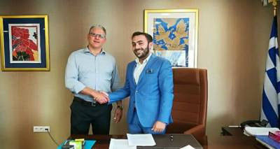 &Mu;&alpha;&nu;&omega;&lambda;ό&pi;&omicron;&upsilon;&lambda;&omicron;&sigmaf;: &Psi;ά&chi;&nu;&epsilon;&iota; &xi;έ&nu;&omicron;&upsilon;&sigmaf; &pi;&alpha;ί&kappa;&tau;&epsilon;&sigmaf; &sigma;&tau;&iota;&sigmaf; &Eta;&Pi;&Alpha; &gamma;&iota;&alpha; &tau;&omicron;&nu; Ή&phi;&alpha;&iota;&sigma;&tau;&omicron; &Lambda;ή&mu;&nu;&omicron;&upsilon;