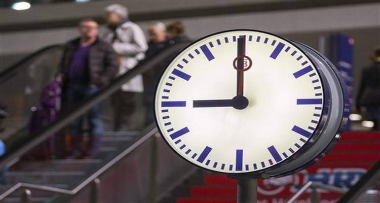 H Ρωσία αλλάζει γνώμη για τη θερινή ώρα