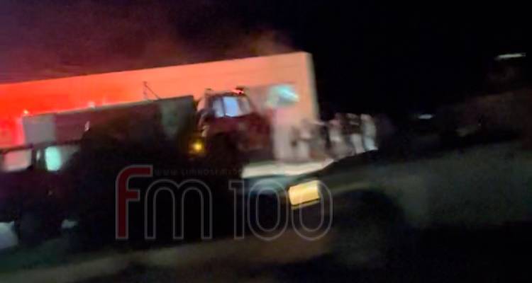 &Phi;&omega;&tau;&iota;ά &sigma;&epsilon; &kappa;&tau;ί&rho;&iota;&omicron; &alpha;&pi;έ&nu;&alpha;&nu;&tau;&iota; &alpha;&pi;ό &tau;&iota;&sigmaf; &kappa;&epsilon;&nu;&tau;&rho;&iota;&kappa;έ&sigmaf; &epsilon;&gamma;&kappa;&alpha;&tau;&alpha;&sigma;&tau;ά&sigma;&epsilon;&iota;&sigmaf; &tau;&eta;&sigmaf; &mu;&epsilon;&tau;&alpha;&phi;&omicron;&rho;&iota;&kappa;ή&sigmaf;  Ή&phi;&alpha;&iota;&sigma;&tau;&omicron;&sigmaf; | &Tau;έ&theta;&eta;&kappa;&epsilon; &upsilon;&pi;ό έ&lambda;&epsilon;&gamma;&chi;&omicron;