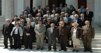 &Omicron;&mu;ό&phi;&omega;&nu;o &psi;ή&phi;&iota;&sigma;&mu;&alpha; &mu;&epsilon;&tau;ά &tau;&eta;&nu; έ&kappa;&tau;&alpha;&kappa;&tau;&eta; &Sigma;&upsilon;&nu;ό&delta;&omicron; &Pi;&rho;&upsilon;&tau;ά&nu;&epsilon;&omega;&nu;