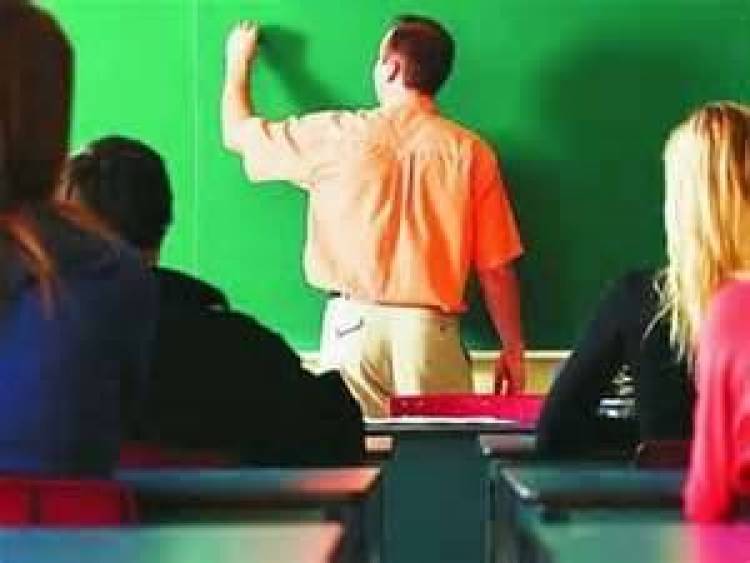 &Epsilon;&pi;&iota;&sigma;&tau;&rho;έ&phi;&epsilon;&iota; &sigma;&tau;&alpha; &sigma;&chi;&omicron;&lambda;&epsilon;ί&alpha; &tau;&omicron; &pi;&rho;ό&gamma;&rho;&alpha;&mu;&mu;&alpha; &epsilon;&nu;&iota;&sigma;&chi;&upsilon;&tau;&iota;&kappa;ή&sigmaf; &delta;&iota;&delta;&alpha;&sigma;&kappa;&alpha;&lambda;ί&alpha;&sigmaf;