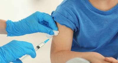 Αθ. Τσακρής: Ο καθηγητής Μικροβιολογίας του ΕΚΠΑ στον FM 100 για την επιδημία της ιλαράς (mp3)