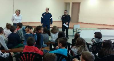 &Epsilon;&pi;&iota;&mu;&omicron;&rho;&phi;&omega;&tau;&iota;&kappa;ό &sigma;&epsilon;&mu;&iota;&nu;ά&rho;&iota;&omicron; &gamma;&iota;&alpha; &sigma;&epsilon;&iota;&sigma;&mu;&omicron;ύ&sigmaf; &sigma;&tau;&omicron; 2&omicron; &Delta;&eta;&mu;&omicron;&tau;&iota;&kappa;ό &Sigma;&chi;&omicron;&lambda;&epsilon;ί&omicron; &Mu;ύ&rho;&iota;&nu;&alpha;&sigmaf; (photos)