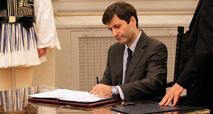 &Chi;&omicron;&upsilon;&lambda;&iota;&alpha;&rho;ά&kappa;&eta;&sigmaf;: &Eta;&pi;&iota;ό&tau;&epsilon;&rho;&eta; ύ&phi;&epsilon;&sigma;&eta; &alpha;&pi;' ό,&tau;&iota; &pi;&rho;&omicron;&beta;&lambda;&epsilon;&pi;ό&tau;&alpha;&nu;