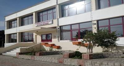 &Sigma;&upsilon;&mu;&mu;&epsilon;&tau;&omicron;&chi;ή &tau;&omicron;&upsilon; &Gamma;&upsilon;&mu;&nu;&alpha;&sigma;ί&omicron;&upsilon; &Mu;&omicron;ύ&delta;&rho;&omicron;&upsilon; &sigma;&epsilon; &delta;&iota;&epsilon;&theta;&nu;έ&sigmaf; &sigma;&upsilon;&nu;έ&delta;&rho;&iota;&omicron;