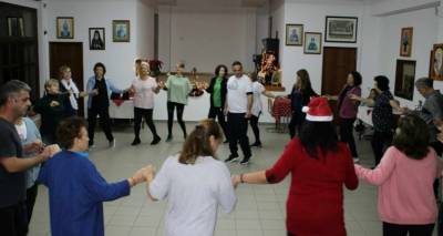 Τμήμα παραδοσιακών χορών και αγγειοπλαστικής από τον Ε.Μ.Σ Ανδρωνίου