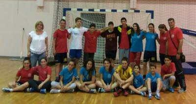 &Sigma;&tau;&eta; &Chi;ί&omicron; &tau;&alpha;&xi;&iota;&delta;&epsilon;ύ&omicron;&upsilon;&nu; &omicron;&iota; &alpha;&kappa;&alpha;&delta;&eta;&mu;ί&epsilon;&sigmaf; &tau;&eta;&sigmaf; &Alpha;&Epsilon; &Lambda;ή&mu;&nu;&omicron;&upsilon; &chi;ά&nu;&tau;&mu;&pi;&omicron;&lambda;