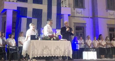 &Sigma;&tau;&eta; &Lambda;ή&mu;&nu;&omicron; &beta;&rho;έ&theta;&eta;&kappa;&epsilon; &omicron; &Pi;&rho;ό&epsilon;&delta;&rho;&omicron;&sigmaf; &tau;&omicron;&upsilon; &Epsilon;&lambda;&lambda;&eta;&nu;&iota;&kappa;&omicron;ύ &Epsilon;&rho;&upsilon;&theta;&rho;&omicron;ύ &Sigma;&tau;&alpha;&upsilon;&rho;&omicron;ύ