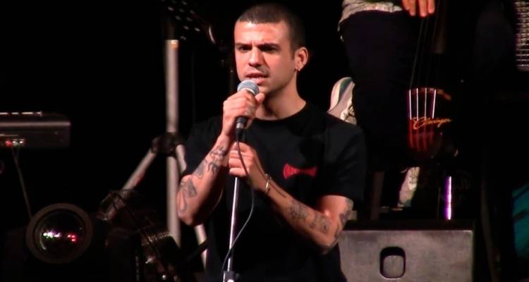 &Tau;&omicron; &epsilon;&pi;&epsilon;&iota;&sigma;ό&delta;&iota;&omicron; &mu;&epsilon; &omicron;&delta;&eta;&gamma;ό &tau;&alpha;&xi;ί &pi;&omicron;&upsilon; &omicron;&delta;ή&gamma;&eta;&sigma;&epsilon; &sigma;&tau;&eta; &sigma;ύ&lambda;&lambda;&eta;&psi;&eta; &tau;&omicron;&upsilon; &Gamma;&iota;ά&nu;&nu;&eta; &Mu;ά&lambda;&alpha;&mu;&alpha;