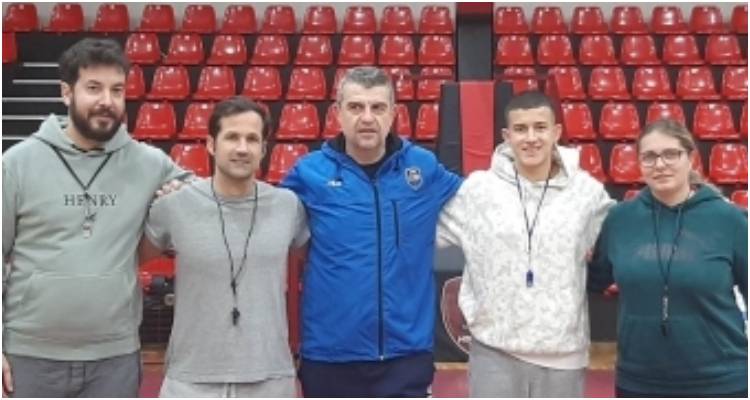 &Omicron; &Sigma;&Epsilon;&Delta;&Kappa;&Alpha; &Lambda;έ&sigma;&beta;&omicron;&upsilon; &sigma;&tau;&omicron; &epsilon;&pi;&iota;&mu;&omicron;&rho;&phi;&omega;&tau;&iota;&kappa;ό &sigma;&epsilon;&mu;&iota;&nu;ά&rho;&iota;&omicron; &alpha;&pi;ό &tau;&omicron;&nu; &Epsilon;&theta;&nu;&iota;&kappa;ό &Kappa;&alpha;&theta;&eta;&gamma;&eta;&tau;ή &Delta;&iota;&alpha;&iota;&tau;&eta;&sigma;ί&alpha;&sigmaf; FIBA