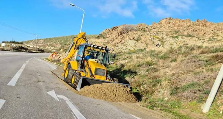 Ξανά στις υπηρεσίες του Επαρχείου το JCB