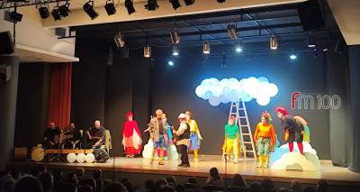 35i-synantisi-erasitexnikon-thiason-aigaiou-oi-ornithes-i-politeia-ton-poulion-tou-m-e-a-s-limnos-anevikan-exthes-brosta-sto-theatrofilo-koino-tis-ko-photos