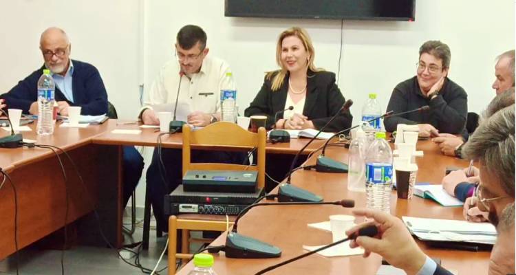 &Delta;ή&mu;&omicron;&sigmaf; &Lambda;ή&mu;&nu;&omicron;&upsilon;: &Sigma;&epsilon; &sigma;&upsilon;&nu;&epsilon;&delta;&rho;ί&alpha;&sigma;&eta; &lambda;&omicron;&gamma;&omicron;&delta;&omicron;&sigma;ί&alpha;&sigmaf; &eta; &Delta;&eta;&mu;&omicron;&tau;&iota;&kappa;ή &Alpha;&rho;&chi;ή &sigma;&tau;&iota;&sigmaf; 6 &Mu;&alpha;ΐ&omicron;&upsilon;