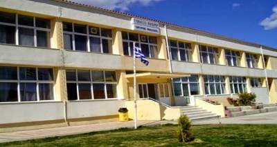 &Pi;&alpha;&rho;&omicron;&upsilon;&sigma;ί&alpha;&sigma;&eta; &sigma;&chi;&omicron;&lambda;&iota;&kappa;ώ&nu; &delta;&rho;&alpha;&sigma;&tau;&eta;&rho;&iota;&omicron;&tau;ή&tau;&omega;&nu; 2016-2017 &sigma;&tau;&omicron; &Gamma;&upsilon;&mu;&nu;ά&sigma;&iota;&omicron; &Mu;&omicron;ύ&delta;&rho;&omicron;&upsilon;