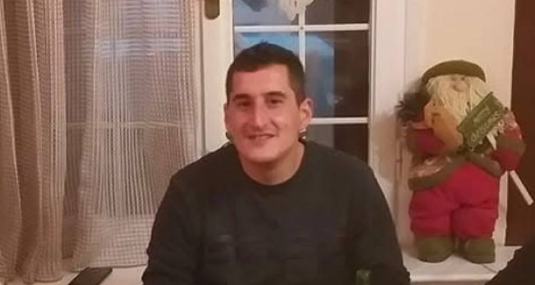 &Tau;&omicron; &alpha;&pi;&omicron;&chi;&alpha;&iota;&rho;&epsilon;&tau;&iota;&sigma;&tau;ή&rho;&iota;&omicron; &mu;ή&nu;&upsilon;&mu;&alpha; &tau;&omicron;&upsilon; &laquo;&Gamma;&lambda;ά&rho;&omicron;&upsilon;&raquo; &sigma;&tau;&omicron;&nu; &Eta;&lambda;ί&alpha; &Mu;ό&sigma;&chi;&omicron;