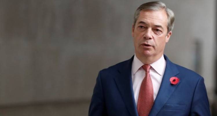 Βρετανικές εκλογές : Αποχωρεί ο Φάρατζ από τη μάχη της κάλπης