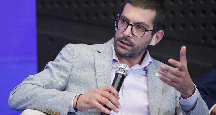 &Theta;&epsilon;&tau;&iota;&kappa;ή &epsilon;&xi;έ&lambda;&iota;&xi;&eta; &gamma;&iota;&alpha; &tau;&omicron;&nu; Ά&gamma;&iota;&omicron; &Epsilon;&upsilon;&sigma;&tau;&rho;ά&tau;&iota;&omicron; | &Mu;&iota;&sigma;ό &epsilon;&kappa;&alpha;&tau;&omicron;&mu;&mu;ύ&rho;&iota;&omicron; &epsilon;&upsilon;&rho;ώ &gamma;&iota;&alpha; &tau;&eta;&nu; &alpha;&pi;&omicron;&kappa;&alpha;&tau;ά&sigma;&tau;&alpha;&sigma;&eta; &zeta;&eta;&mu;&iota;ώ&nu;
