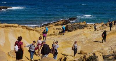 &Eta; &alpha;ύ&xi;&eta;&sigma;&eta; &tau;&omega;&nu; &kappa;&rho;&omicron;&upsilon;&sigma;&mu;ά&tau;&omega;&nu; Covid &laquo;&pi;&alpha;&gamma;ώ&nu;&epsilon;&iota;&raquo; &tau;&iota;&sigmaf; &epsilon;&xi;&omicron;&rho;&mu;ή&sigma;&epsilon;&iota;&sigmaf;