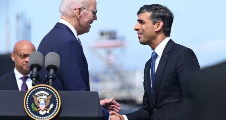 &Omicron; &Pi;&rho;ό&epsilon;&delta;&rho;&omicron;&sigmaf; &Mu;&pi;ά&iota;&nu;&tau;&epsilon;&nu; &sigma;&tau;&eta;&nu; &Iota;&rho;&lambda;&alpha;&nu;&delta;ί&alpha;