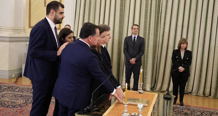&Omicron;&rho;&kappa;ί&sigma;&tau;&eta;&kappa;&alpha;&nu; &omicron;&iota; &nu;έ&omicron;&iota; &upsilon;&pi;&omicron;&upsilon;&rho;&gamma;&omicron;ί &epsilon;&nu;ώ&pi;&iota;&omicron;&nu; &Mu;&eta;&tau;&sigma;&omicron;&tau;ά&kappa;&eta; &kappa;&alpha;&iota; &Sigma;&alpha;&kappa;&epsilon;&lambda;&lambda;&alpha;&rho;&omicron;&pi;&omicron;ύ&lambda;&omicron;&upsilon; - &Tau;&alpha; &epsilon;&nu;&sigma;&tau;&alpha;&nu;&tau;&alpha;&nu;έ &kappa;&alpha;&iota; &omicron; &delta;&iota;ά&lambda;&omicron;&gamma;&omicron;&sigmaf; &mu;&epsilon; &delta;&eta;&mu;&omicron;&sigma;&iota;&omicron;&gamma;&rho;ά&phi;&omicron;&upsilon;&sigmaf;