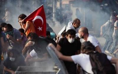 Τρίτος νεκρός στις τουρκικές ταραχές
