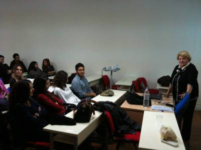 &Kappa;ί&nu;&eta;&tau;&rho;&alpha; &gamma;&iota;&alpha; &epsilon;&nu;&alpha;&sigma;&chi;ό&lambda;&eta;&sigma;&eta; &mu;&epsilon; &tau;&eta;&nu; ύ&pi;&alpha;&iota;&theta;&rho;&omicron;