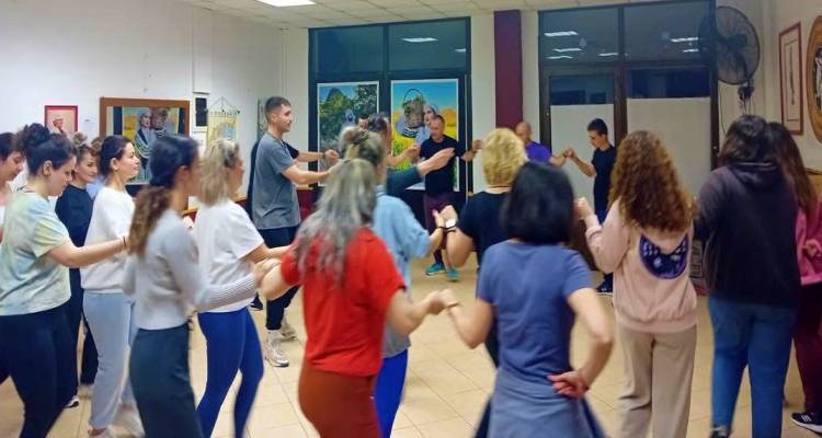 Χορευτική γιορτή παράδοσης από τον Χ.Ο.Λ. «Ο Ήφαιστος»