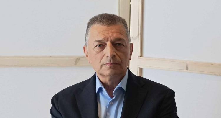 Βολές Στεφανή σε Μουτζούρη για έλλειψη αναπτυξιακού σχεδιασμού