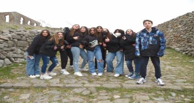 &Lambda;ή&mu;&nu;&omicron;&sigmaf;: &Epsilon;&kappa;&delta;&rho;&omicron;&mu;ή &sigma;&tau;&eta;&nu; &Mu;ύ&rho;&iota;&nu;&alpha; &gamma;&iota;&alpha; &tau;&omicron; &Gamma;&upsilon;&mu;&nu;ά&sigma;&iota;&omicron; &Mu;&omicron;ύ&delta;&rho;&omicron;&upsilon; "&Alpha;&rho;&gamma;ύ&rho;&iota;&omicron;&sigmaf; &Mu;&omicron;&sigma;&chi;ί&delta;&eta;&sigmaf;"