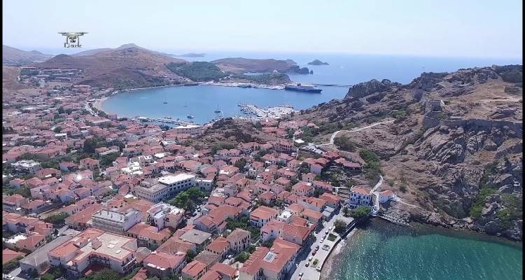 &Alpha;&nu;&alpha;&kappa;&alpha;&tau;&alpha;&tau;ά&xi;&epsilon;&iota;&sigmaf; &sigma;&tau;&eta;&nu; &alpha;&gamma;&omicron;&rho;ά &alpha;&kappa;&iota;&nu;ή&tau;&omega;&nu;: &Sigma;&epsilon; &pi;&omicron;&iota;&epsilon;&sigmaf; &pi;&epsilon;&rho;&iota;&omicron;&chi;έ&sigmaf; έ&pi;&epsilon;&sigma;&alpha;&nu; &omicron;&iota; &tau;&iota;&mu;έ&sigmaf;, &pi;&omicron;ύ &alpha;&nu;έ&beta;&eta;&kappa;&alpha;&nu; [&lambda;ί&sigma;&tau;&epsilon;&sigmaf;]