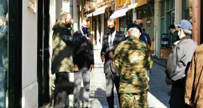 &Phi;&omega;&tau;&omicron;&gamma;&rho;&alpha;&phi;ί&alpha;: &Pi;ά&rho;&eta;&sigmaf; &Pi;&alpha;&pi;&alpha;&lambda;&iota;ά&sigmaf;