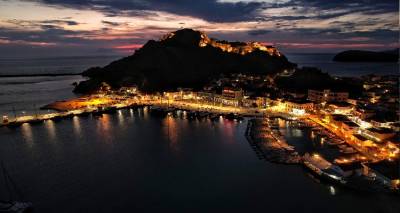 &Phi;ώ&tau;&omicron;: &Delta;&eta;&mu;ή&tau;&rho;&eta;&sigmaf; &Epsilon;&lambda;&epsilon;&upsilon;&theta;&epsilon;&rho;ά&kappa;&eta;&sigmaf; 