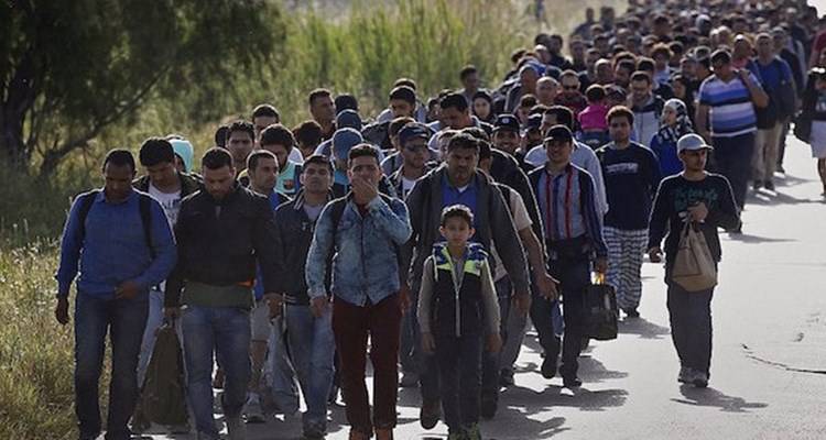 &laquo;Ύ&mu;&nu;&omicron;&iota;&raquo; &tau;&omega;&nu; New York Times &sigma;&tau;&eta;&nu; &alpha;&nu;&theta;&rho;&omega;&pi;&iota;ά &tau;&omega;&nu; &Epsilon;&lambda;&lambda;ή&nu;&omega;&nu; &pi;&rho;&omicron;&sigmaf; &tau;&omicron;&upsilon;&sigmaf; &pi;&rho;ό&sigma;&phi;&upsilon;&gamma;&epsilon;&sigmaf;