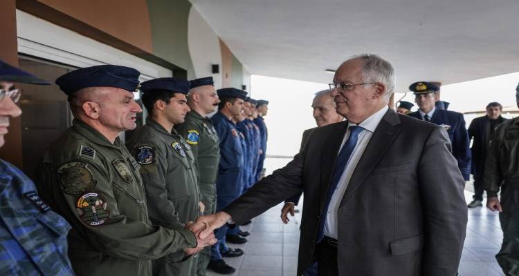 Ο Κωνσταντίνος Τασούλας επισκέφθηκε την 130 Σμηναρχία Μάχης στη Λήμνο