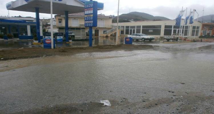 Τη γνωστοποίηση ζημιών σε επιχειρήσεις της Λήμνου που προκλήθηκαν από τις πρόσφατες πλημμύρες ζητάει η Περιφερειακή Ενότητα