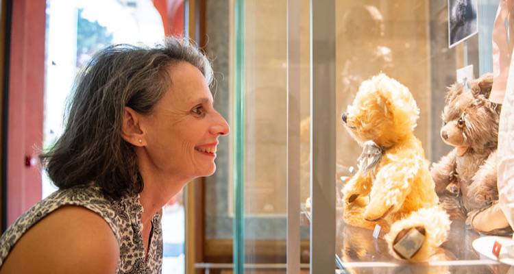 &Sigma;&chi;&omicron;&lambda;&epsilon;ί&alpha; &tau;&eta;&sigmaf; &Lambda;ή&mu;&nu;&omicron;&upsilon; &kappa;&alpha;&iota; ό&lambda;&eta;&sigmaf; &tau;&eta;&sigmaf; &chi;ώ&rho;&alpha;&sigmaf; &gamma;&epsilon;&mu;ί&zeta;&omicron;&upsilon;&nu; &mu;&epsilon; &pi;&alpha;&iota;&delta;&iota;&kappa;ά &beta;&iota;&beta;&lambda;ί&alpha; &mu;έ&sigma;&alpha; &alpha;&pi;ό &tau;&eta; &delta;&rho;ά&sigma;&eta; Library4all &tau;&eta;&sigmaf; &Epsilon;&lambda;έ&nu;&eta;&sigmaf; &Gamma;&epsilon;&rho;&omicron;&upsilon;&lambda;ά&nu;&omicron;&upsilon; | &Sigma;&Upsilon;&Nu;&Epsilon;&Nu;&Tau;&Epsilon;&Upsilon;&Xi;&Eta;