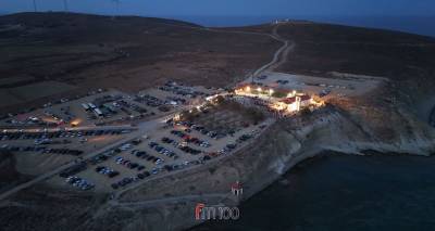 Άγιος Σώζων: Τα αυτοκίνητα κατά εκατοντάδες έφταναν μέχρι αργά το βράδυ την παραμονή της γιορτής του (Photos από το drone του Fm100)