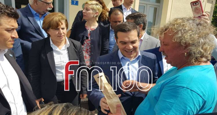 Λήμνος: Οι επαγγελματίες θέτουν επιτακτικά στον Τσίπρα το ζήτημα της αύξησης του ΦΠΑ (photos &amp; video)