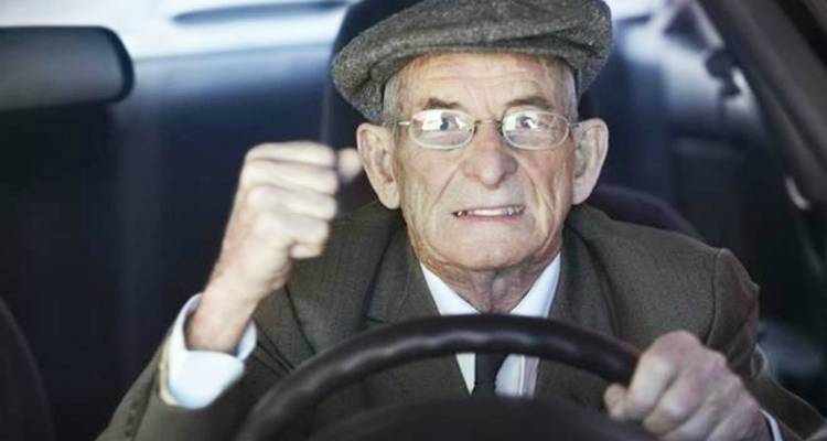 &Tau;&rho;&alpha;&gamma;έ&lambda;&alpha;&phi;&omicron;&sigmaf; &mu;&epsilon; &tau;&alpha; &delta;&iota;&pi;&lambda;ώ&mu;&alpha;&tau;&alpha; &omicron;&delta;ή&gamma;&eta;&sigma;&eta;&sigmaf;: &Sigma;&epsilon; &Kappa;&alpha;&beta;ά&lambda;&alpha; ή &Chi;ί&omicron; &theta;&alpha; &tau;&alpha;&xi;&iota;&delta;&epsilon;ύ&omicron;&upsilon;&nu; &omicron;&iota; &Lambda;&eta;&mu;&nu;&iota;&omicron;ί &gamma;&iota;&alpha; &mu;&iota;&alpha; &alpha;&nu;&alpha;&nu;έ&omega;&sigma;&eta;