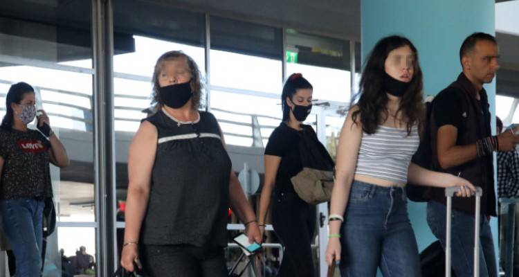 Κορωνοϊός: Τσουχτερό πρόστιμο για όσους δεν φορούν μάσκα | Και σε αυτούς που την έχουν στο πηγούνι ή κρεμασμένη στο αυτί