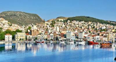 &Sigma;&tau;&eta;&nu; "&kappa;&alpha;&rho;&delta;&iota;ά" &tau;&omega;&nu; &gamma;&epsilon;&gamma;&omicron;&nu;ό&tau;&omega;&nu; &tau;&omicron; 10&omicron; &Pi;&omicron;&lambda;&upsilon;&sigma;&upsilon;&nu;έ&delta;&rho;&iota;&omicron; &Kappa;&alpha;&iota;&nu;&omicron;&tau;&omicron;&mu;ί&alpha;&sigmaf; &kappa;&alpha;&iota; &Alpha;&nu;ά&pi;&tau;&upsilon;&xi;&eta;&sigmaf;