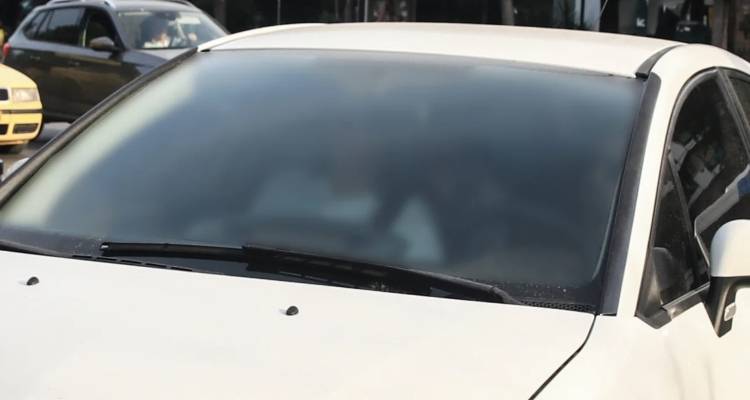 Έ&phi;&tau;&alpha;&sigma;&epsilon; &sigma;&tau;&eta;&nu; &Epsilon;&upsilon;&epsilon;&lambda;&pi;ί&delta;&omega;&nu; &omicron; &delta;&iota;&kappa;&eta;&gamma;ό&rho;&omicron;&sigmaf; &pi;&omicron;&upsilon; &kappa;&alpha;&tau;&eta;&gamma;&omicron;&rho;&epsilon;ί&tau;&alpha;&iota; ό&tau;&iota; &chi;&tau;ύ&pi;&eta;&sigma;&epsilon; &tau;&eta; &sigma;ύ&zeta;&upsilon;&gamma;ό &tau;&omicron;&upsilon;
