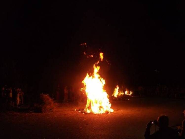 Αναβίωσε το έθιμο των κακανών στη Λήμνο (video + photos)