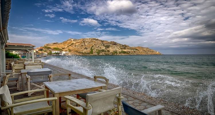 &Kappa;&alpha;&iota;&rho;ό&sigmaf;: &Epsilon;&pi;&iota;&mu;έ&nu;&epsilon;&iota; &tau;&omicron; &laquo;&kappa;&alpha;&lambda;&omicron;&kappa;&alpha;ί&rho;&iota;&raquo; &mu;&epsilon; 32ά&rho;&iota;&alpha;-&Pi;ό&tau;&epsilon; έ&rho;&chi;&epsilon;&tau;&alpha;&iota; &alpha;&pi;ό&tau;&omicron;&mu;&eta; &alpha;&lambda;&lambda;&alpha;&gamma;ή &mu;&epsilon; &kappa;&alpha;&tau;&alpha;&iota;&gamma;ί&delta;&epsilon;&sigmaf; &kappa;&alpha;&iota; &pi;&tau;ώ&sigma;&eta; &tau;&eta;&sigmaf; &theta;&epsilon;&rho;&mu;&omicron;&kappa;&rho;&alpha;&sigma;ί&alpha;&sigmaf;