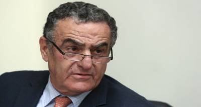 &Chi;. &Alpha;&theta;&alpha;&nu;&alpha;&sigma;ί&omicron;&upsilon;: &laquo;&Sigma;ή&mu;&epsilon;&rho;&alpha; &tau;&iota;&mu;&omicron;ύ&mu;&epsilon;, &alpha;&lambda;&lambda;ά &kappa;ά&theta;&epsilon; &mu;έ&rho;&alpha; &sigma;&epsilon;&beta;ό&mu;&alpha;&sigma;&tau;&epsilon; &tau;&iota;&sigmaf; &gamma;&upsilon;&nu;&alpha;ί&kappa;&epsilon;&sigmaf;&raquo;.