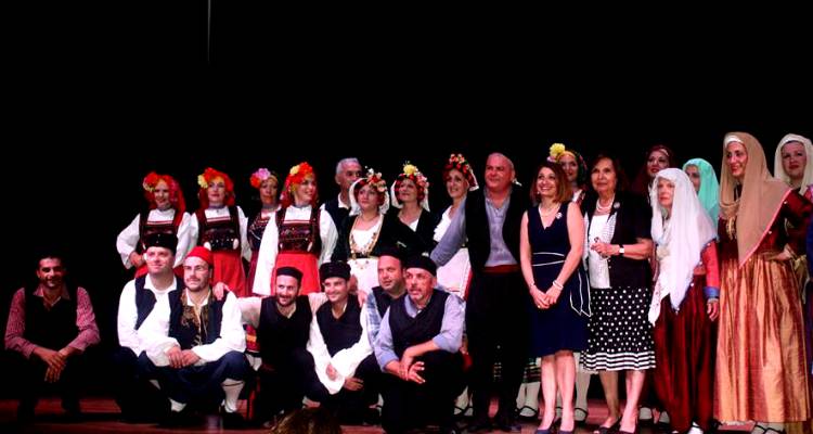 &Tau;&omicron; &Lambda;ύ&kappa;&epsilon;&iota;&omicron; &Epsilon;&lambda;&lambda;&eta;&nu;ί&delta;&omega;&nu; &Lambda;ή&mu;&nu;&omicron;&upsilon; &upsilon;&pi;&omicron;&delta;έ&chi;&epsilon;&tau;&alpha;&iota; &tau;&iota;&sigmaf; &alpha;&pi;ό&kappa;&rho;&iota;&epsilon;&sigmaf; &mu;&epsilon; &tau;&omicron;&nu; &mu;&omicron;&upsilon;&sigma;&iota;&kappa;ό &Beta;&alpha;&gamma;&gamma;έ&lambda;&eta; &Delta;&eta;&mu;&omicron;ύ&delta;&eta;