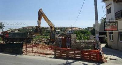 Κατεδαφίστηκε το Χάνι της Μύρινας (photos)