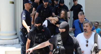&Alpha;&pi;ό &alpha;&sigma;&phi;&upsilon;&xi;ί&alpha; &kappa;&alpha;&iota; ό&chi;&iota; &alpha;&pi;ό &pi;&alpha;&theta;&omicron;&lambda;&omicron;&gamma;&iota;&kappa;ά &alpha;ί&tau;&iota;&alpha; &omicron; &theta;ά&nu;&alpha;&tau;&omicron;&sigmaf; &tau;&omicron;&upsilon; &Pi;&alpha;&nu;&alpha;&gamma;&iota;&omega;&tau;ά&kappa;&eta;, &lambda;έ&nu;&epsilon; &omicron;&iota; &iota;&alpha;&tau;&rho;&omicron;&delta;&iota;&kappa;&alpha;&sigma;&tau;έ&sigmaf;