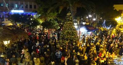 &Eta; &Mu;ύ&rho;&iota;&nu;&alpha; &alpha;&nu;ά&beta;&epsilon;&iota; &tau;&omicron; &Chi;&rho;&iota;&sigma;&tau;&omicron;&upsilon;&gamma;&epsilon;&nu;&nu;&iota;ά&tau;&iota;&kappa;&omicron; &Delta;έ&nu;&tau;&rho;&omicron; &tau;&eta;&sigmaf; &sigma;&epsilon; &mu;&iota;&alpha; &gamma;&iota;&omicron;&rho;&tau;ή &mu;&epsilon; live &mu;&omicron;&upsilon;&sigma;&iota;&kappa;ή &kappa;&alpha;&iota; &epsilon;&kappa;&pi;&lambda;ή&xi;&epsilon;&iota;&sigmaf;